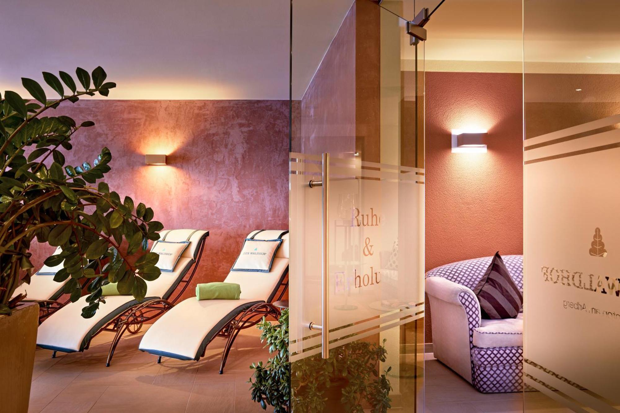 Hotel Der Waldhof 4*